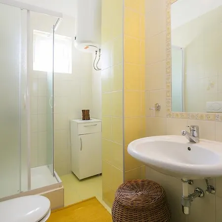 Apartment Gino Ravni